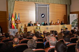 Investidura como Doctor "Honoris Causa" de D. Javier Aracil Santonja por la Escuela Técnica Superior de Ingeniería Industrial de la Universidad de Málaga. Rectorado. Diciembre de 2013