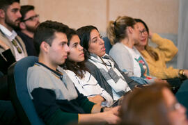 Asistentes a la conferencia "Dialogando", con Pere Estupinyà. Facultad de Ciencias. Octubre de 2018