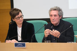 Conferencia de Miguel Ríos "La música como testimonio de la Transición" del ciclo "Historia, documentos y sociedad". Edificio del Rectorado. Abril de 2019
