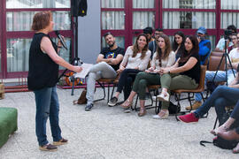 Inmaculada Postigo presenta "Dialogando" con Clara Jiménez. Facultad de Ciencias de la Comunicación. Mayo de 2019