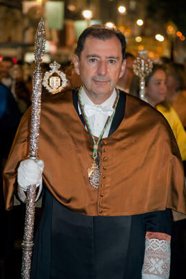 Representante de la Universidad de Málaga en el desfile procesional de la Hermandad de los Estudi...