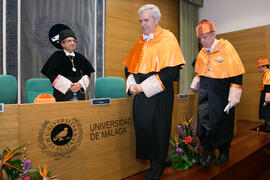 Investidura como Doctor "Honoris Causa" de José Emilio Navas por la Facultad de Ciencias Económicas y Empresariales de la Universidad de Málaga. Edificio del Rectorado. Abril de 2017