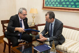 José Ángel Narváez con el ministro Pedro Duque. Edificio del Rectorado. Junio de 2018