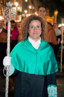 Representante de la Universidad de Málaga en el desfile procesional de la Hermandad de los Estudiantes. Abril de 2014