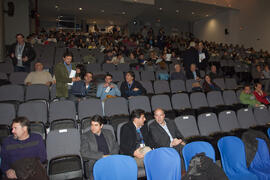 Momentos previos a la conferencia inaugural del 4º Congreso Internacional de Actividad Físico-Deportiva para Mayores de la Universidad de Málaga. Escuela Técnica Superior de Ingeniería Informática y Telecomunicaciones. Marzo de 2011