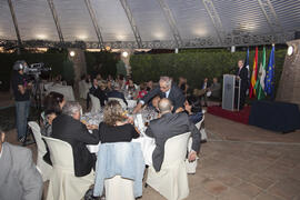 Cena de gala con motivo al homenaje para los jubilados y personal que cumple 25 años de servicio en la Universidad de Málaga. Jardín Botánico. Junio de 2010