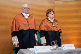 Alfonso García Cerezo y Aníbal Ollero Baturone en su investidura como Doctor "Honoris Causa" por la Universidad de Málaga. Edificio del Rectorado. Mayo de 2025