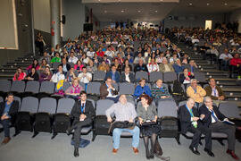 Público asistente al primer panel de expertos del 6º Congreso Internacional de Actividad Física Deportiva para Mayores. Escuela Técnica Superior de Ingeniería de Telecomunicaciones y de Informática. Marzo de 2015