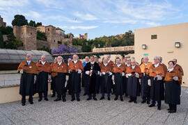 Retrato de grupo tras la investidura de Aníbal Ollero como Doctor "Honoris Causa" por la Universidad de Málaga. Edificio del Rectorado. Mayo de 2025