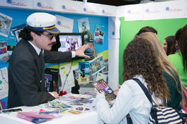 Estand del Contenedor Cultural. Jornadas de Puertas Abiertas de la Universidad de Málaga. Complejo Polideportivo Universitario. Abril de 2018