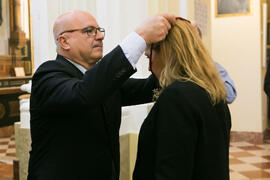 Entrega de medallas de la Cofradía de los Estudiantes. Misa de Lunes Santo. Iglesia de San Agustín. Abril de 2019