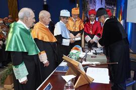 Investidura de Hermanfrid Schubart, Alejandro Portes y Luis Enrique de la Villa como Doctores "Honoris Causa" por la Universidad de Málaga. Paraninfo. Octubre de 2024