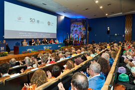 Mesa presidencial. Entrega de la Medalla de Oro de la Universidad de Málaga a la Universidad de Córdoba y de Sevilla. Paraninfo. Junio de 2023
