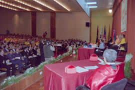 Investidura como Doctor "Honoris Causa" de D. Eduardo García de Enterría por la Universidad de Málaga. Paraninfo. Abril de 1999