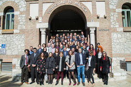 Foto de grupo tras la Toma de Posesión de los nuevos profesores titulares y directores de secretariado de la Universidad de Málaga. Edificio del Rectorado. Febrero de 2018