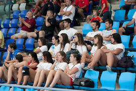 Espectadoras en la grada. Partido Polonia - España. Categoría femenina. Campeonato del Mundo Universitario de Balonmano. Antequera. Julio de 2016