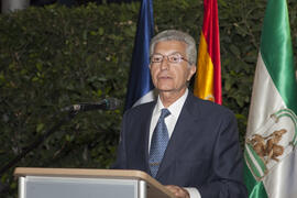 Cena de gala con motivo al homenaje para los jubilados y personal que cumple 25 años de servicio en la Universidad de Málaga. Jardín Botánico. Junio de 2010