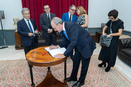 Recibimiento de autoridades y firma. Apertura del Curso Académico 2019-2020 de la Escuela Técnica Superior de Arquitectura de la Universidad de Málaga. Teatro Cervantes. Octubre de 2019