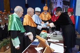 Investidura de Hermanfrid Schubart, Alejandro Portes y Luis Enrique de la Villa como Doctores "Honoris Causa" por la Universidad de Málaga. Paraninfo. Octubre de 2024