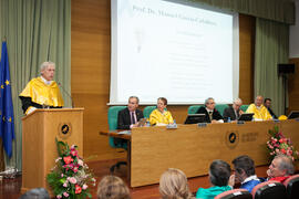 Edmund Neugebauer en su investidura como Doctor "Honoris Causa" por la Facultad de Medicina de la Universidad de Málaga. Edificio del Rectorado. Noviembre de 2016
