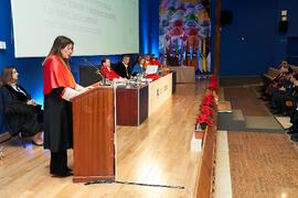 Elsa Marina Álvarez. Investidura como Doctores "Honoris Causa" por la Universidad de Málaga de Miquel Roca i Junyent y Miguel Herrero y Rodríguez de Miñón. Paraninfo. Diciembre de 2024