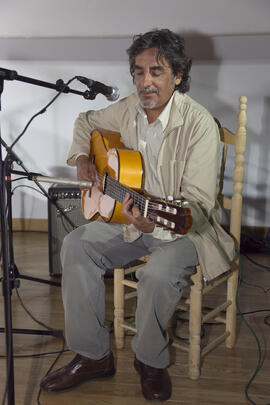 Presentación de videoclip y concierto del taller "1+1 Fusión Cultural Atalaya, 2ª Fase" por la Universidad de Málaga. Paraninfo. Abril de 2010