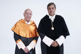 Retrato de Teodomiro López y Alejandro Portes previo a su investidura como Doctor "Honoris Causa" por la Universidad de Málaga. Paraninfo. Octubre de 2024