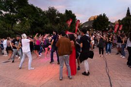 Actuación del grupo musical "Who Killed the DJ". Welcome to UMA. Bienvenida a los alumnos de intercambio internacional de la Universidad de Málaga. Jardín botánico. Octubre de 2019