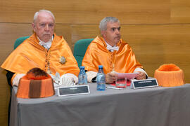 Carlos Ángel Benavides y José Emilio Navas en su investidura como Doctor "Honoris Causa" por la Facultad de Ciencias Económicas y Empresariales de la Universidad de Málaga. Edificio del Rectorado. Abril de 2017