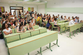 Asistentes al acto de graduación del alumnado del CIE de la Universidad de Málaga. Centro Internacional de Español. Julio de 2015