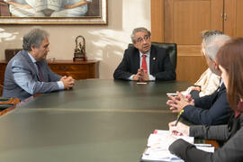 Reunión de trabajo previa a la firma del convenio de la Universidad de Málaga con el gobierno de ...