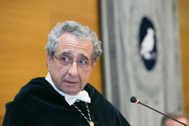 José Ángel Narváez en la investidura como Doctor "Honoris Causa" de José Emilio Navas por la Facultad de Ciencias Económicas y Empresariales de la Universidad de Málaga. Edificio del Rectorado. Abril de 2017