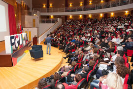 César Bona en su conferencia "Dialogando". Facultad de Derecho. Enero de 2017