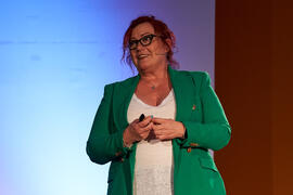Conferencia "Dialogando" con Clara Grima. Escuela de Ingenierías Industriales de la Universidad de Málaga. Mayo de 2024